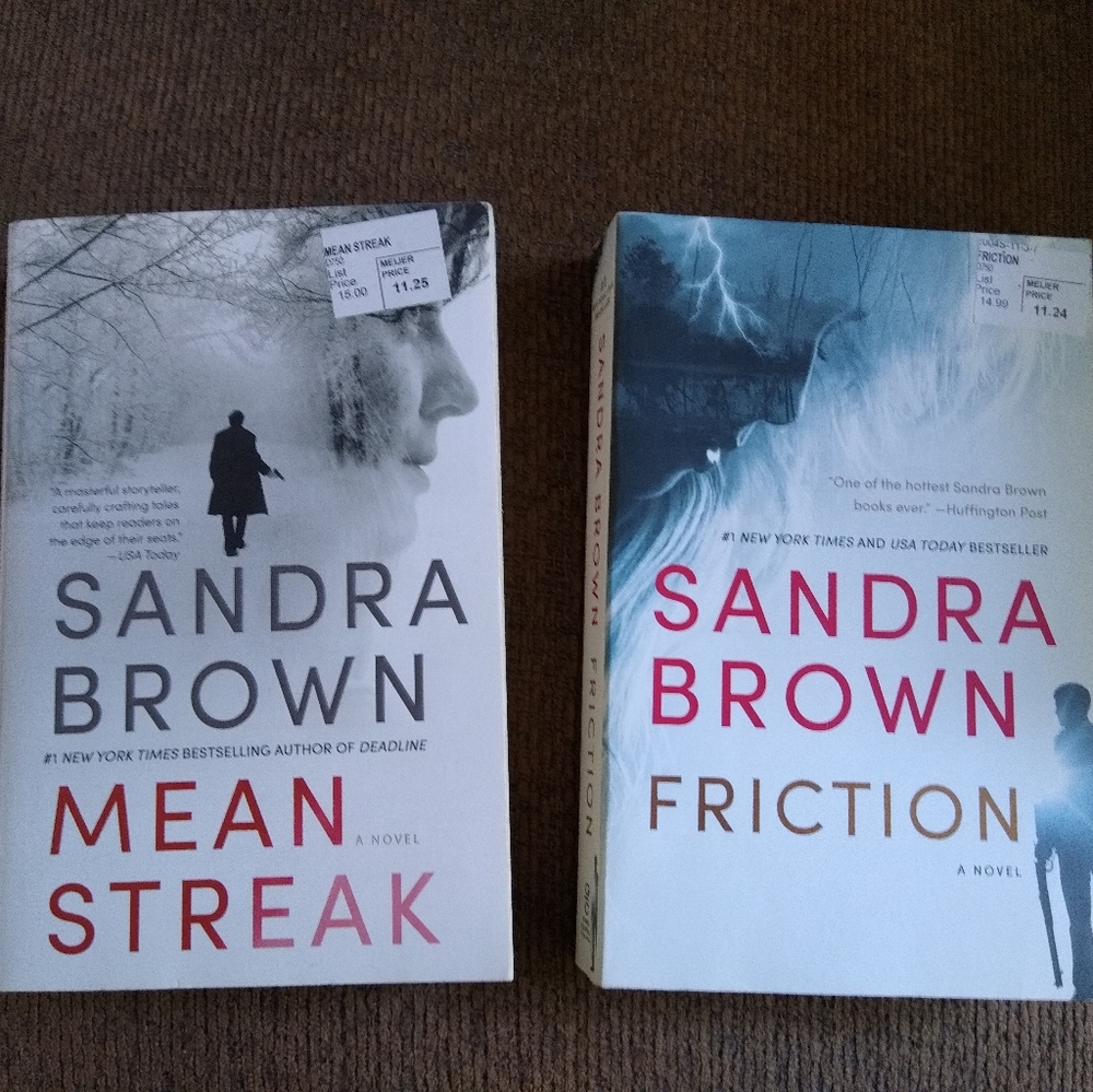 Paperback Sandra Brown novels